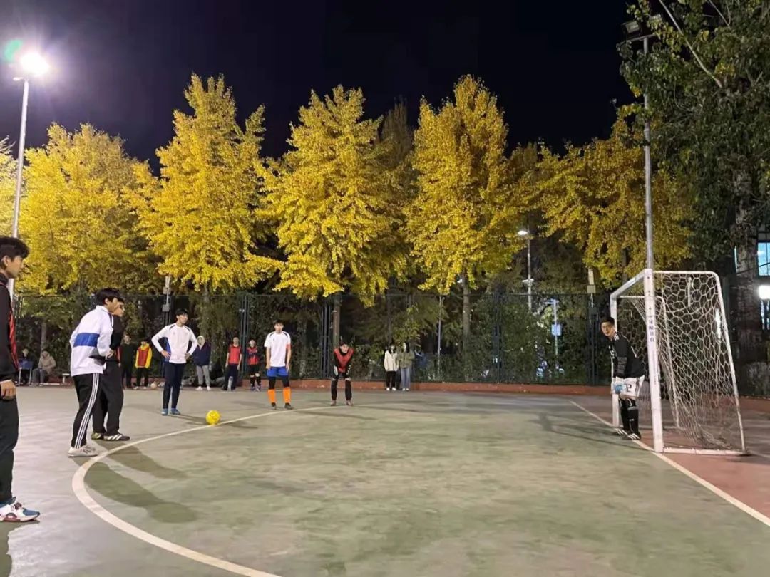 校园足球运动标语_校园足球运动会名称及规则_校园足球比赛名称有哪些