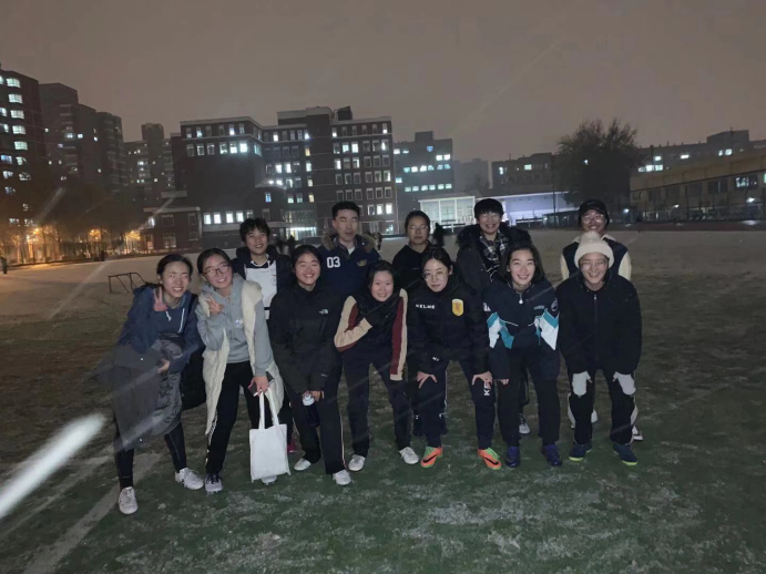 校园足球比赛名称有哪些_校园足球运动会名称及规则_校园足球运动标语