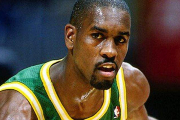 篮球十大控球后卫_控球后卫nba_篮球历史上最恐怖的控球后卫