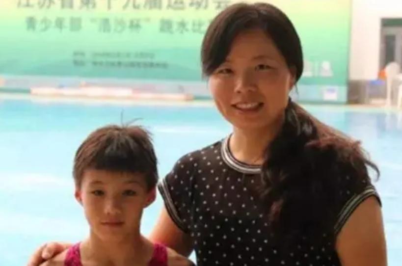 举重冠军叫啥_举重冠军叫什么_举重冠军叫什么妹子