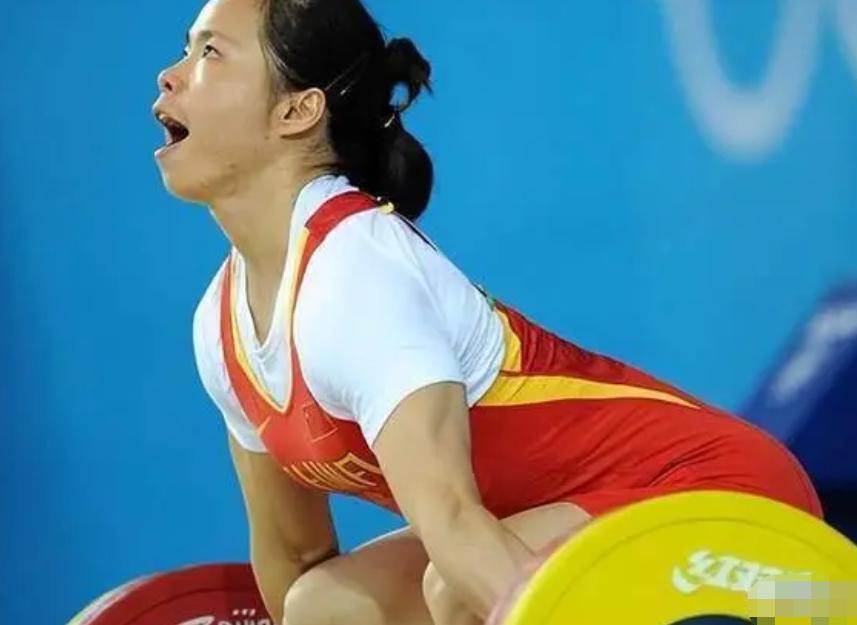 举重冠军叫什么_举重冠军叫啥_举重冠军叫什么妹子