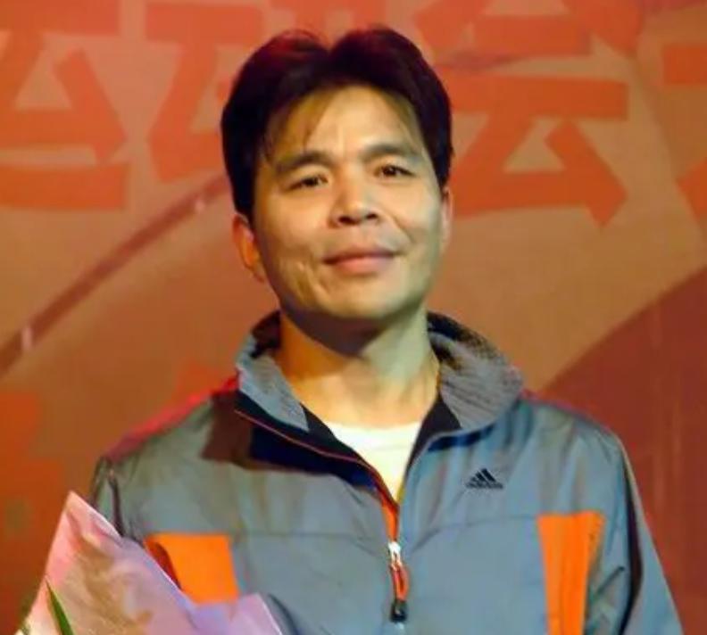 举重冠军叫什么_举重冠军叫啥_举重冠军叫什么妹子