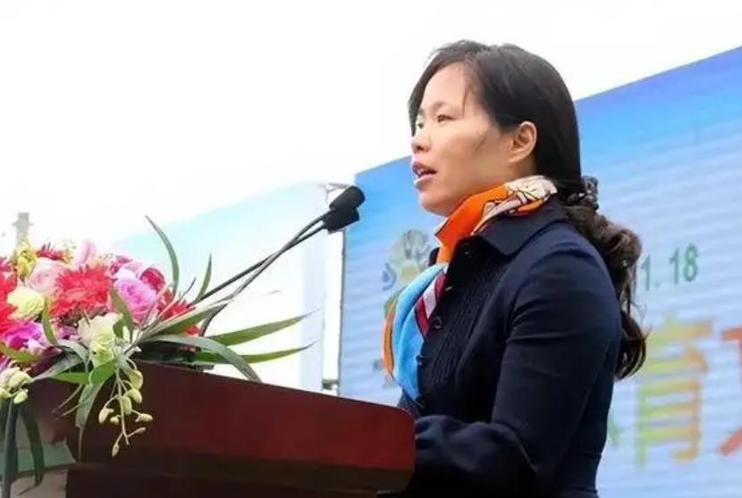 举重冠军叫什么妹子_举重冠军叫什么_举重冠军叫啥
