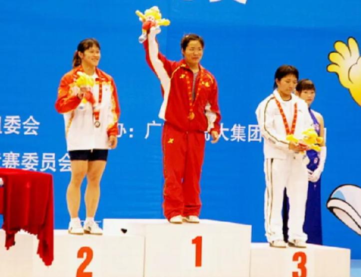 举重冠军叫什么妹子_举重冠军叫啥_举重冠军叫什么