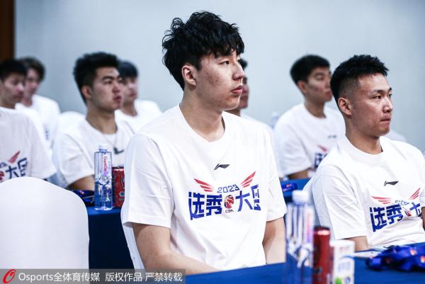 篮球生涯一共几个冠军球员_篮球运动冠军_篮球生涯球员冠军是谁