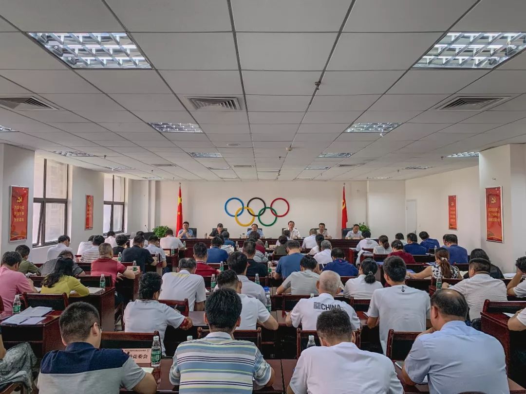 游泳比赛规则奥运会_奥运部队游泳比赛规则视频_奥运游泳队