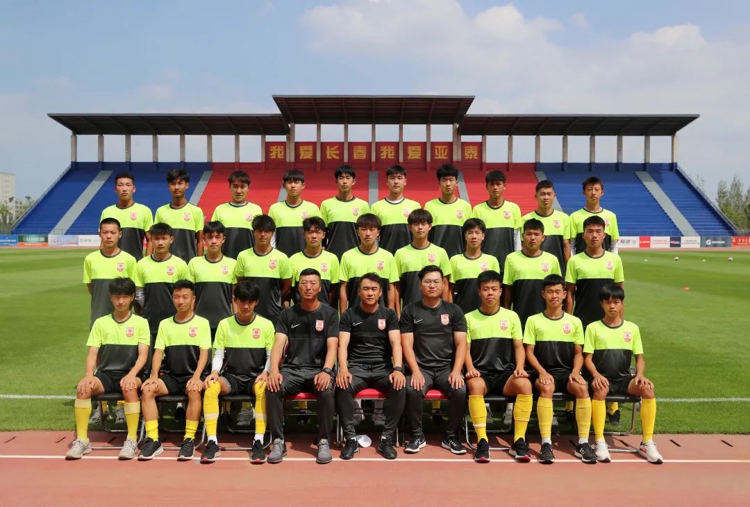 足球世青赛历届冠军_2019足球世青赛最佳阵容_2019年U17世青赛足球冠军